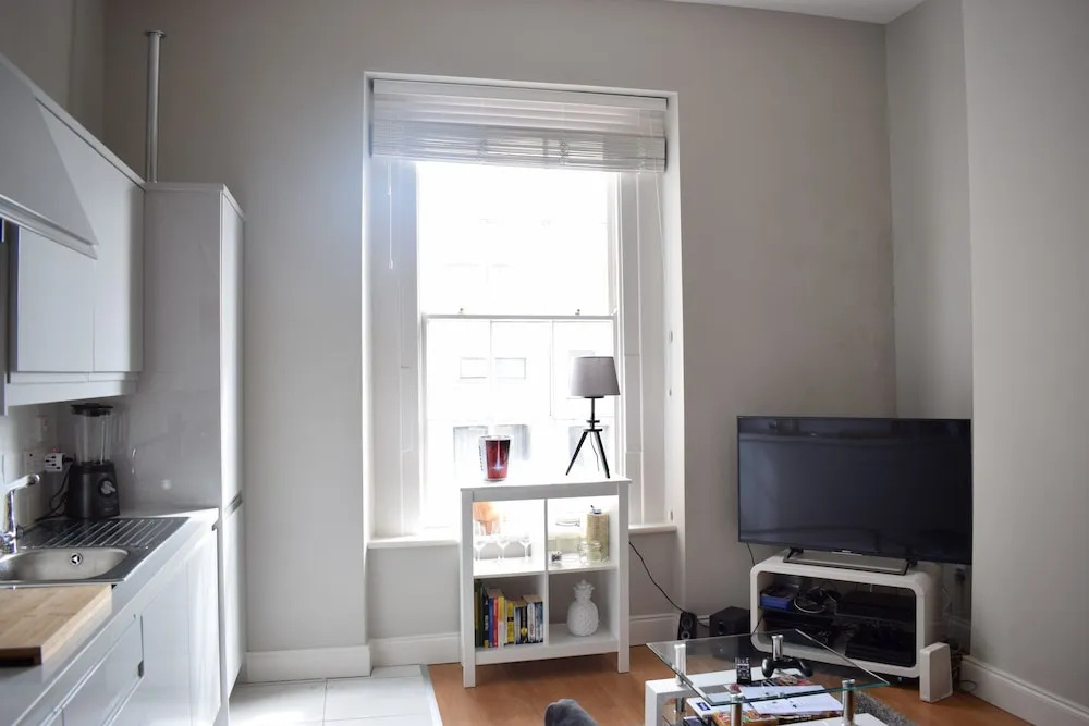 Bright 1 Bedroom Flat in Dublin