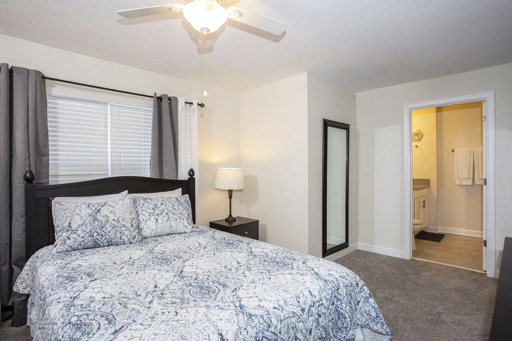 Stunning 5 Bd Home w Pool Close to Disney 4822