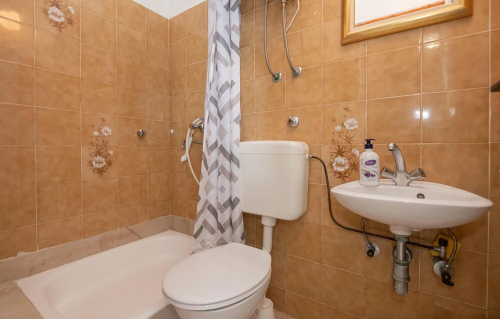 Nice Home in Podgora With Wifi and 2 Bedrooms
