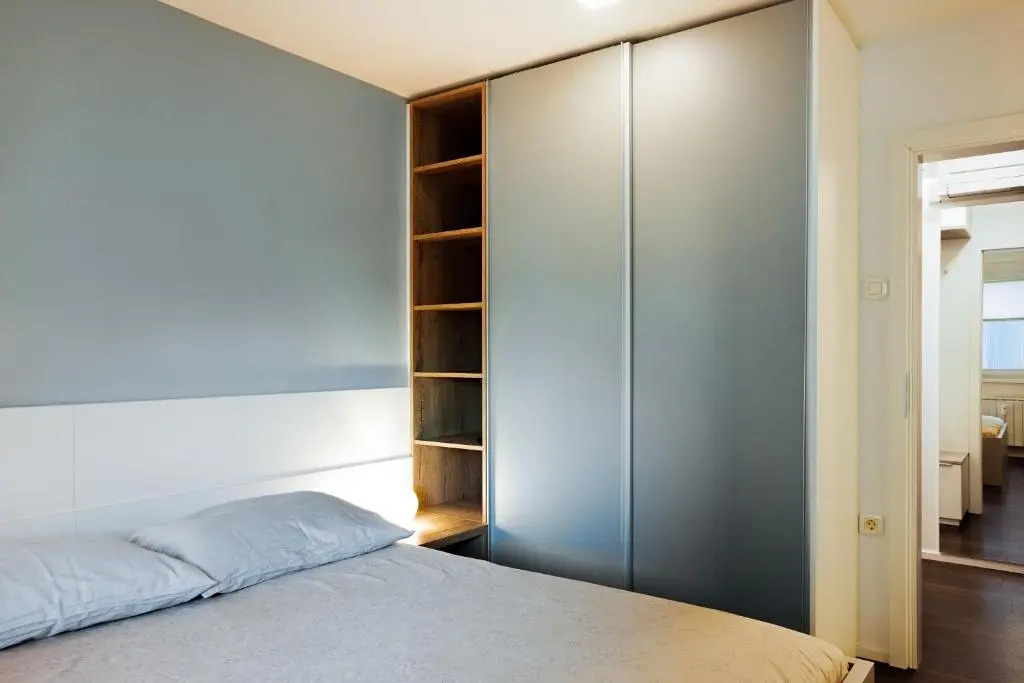 Elegant 1-bedroom apartment near hill forest