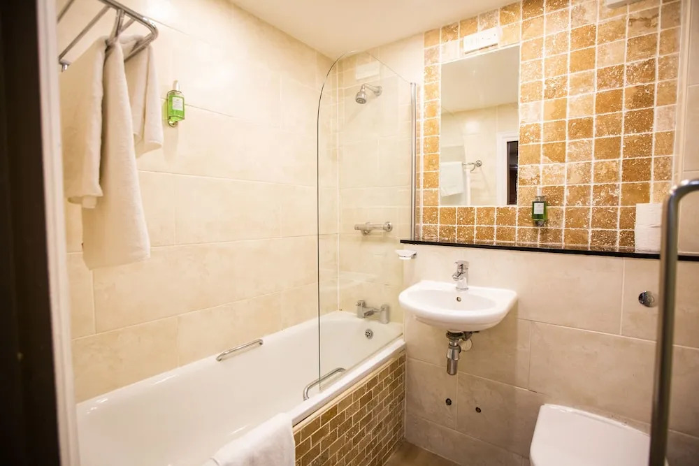The Crown Hotel Southwell