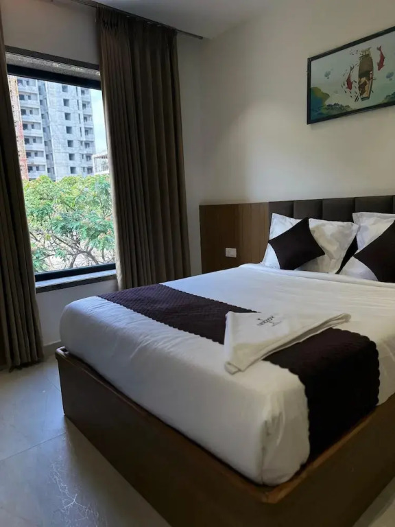 Innzoy Hotels - DLF Road