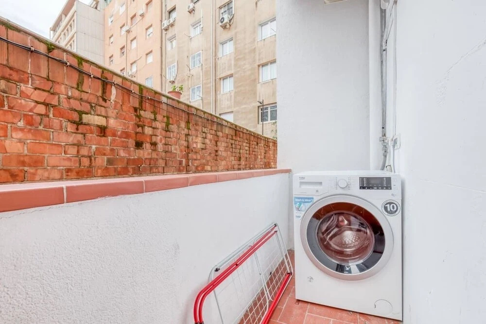 Lovely & Spacious 4bed Sleeps8 in BCN Center