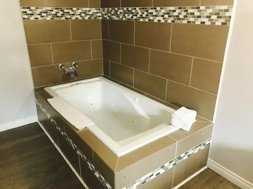 Kings Row Inn