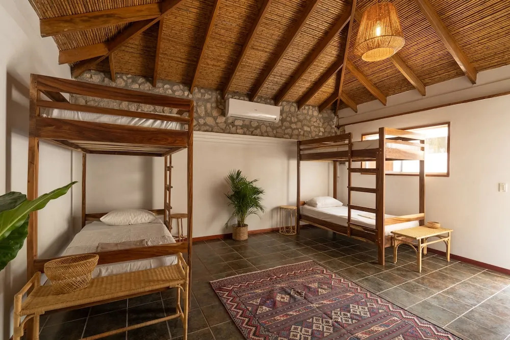 Dream Surf House Avellana