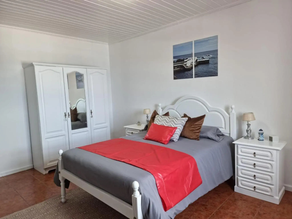 "Apartamentos do Farol" com vista para o mar
