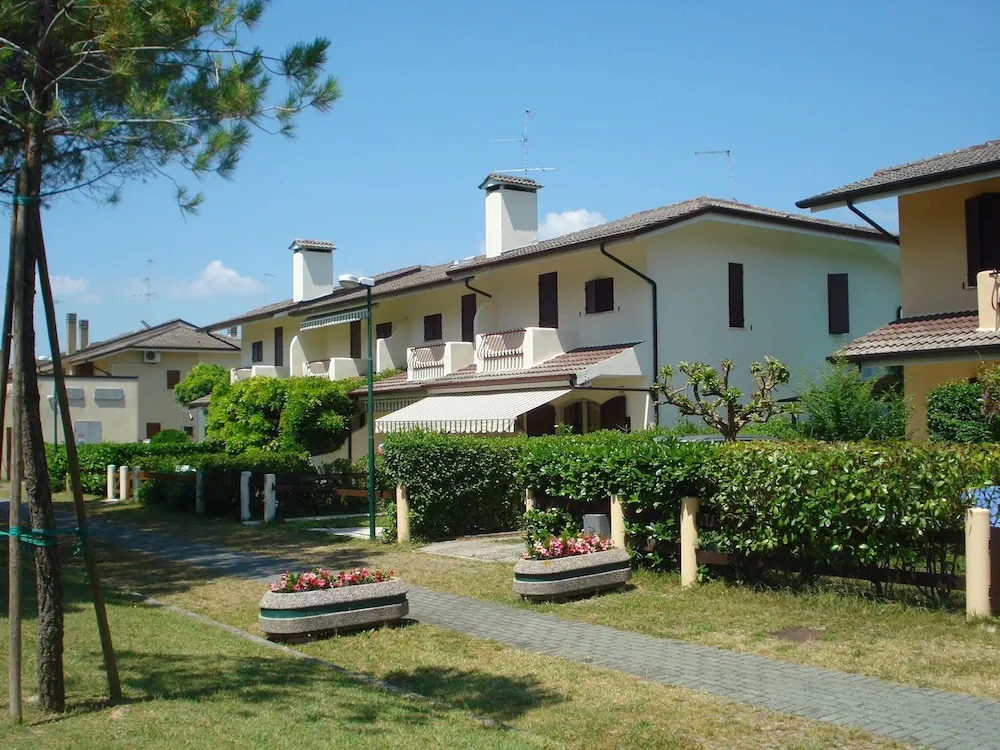 Relax in a villa with private garden