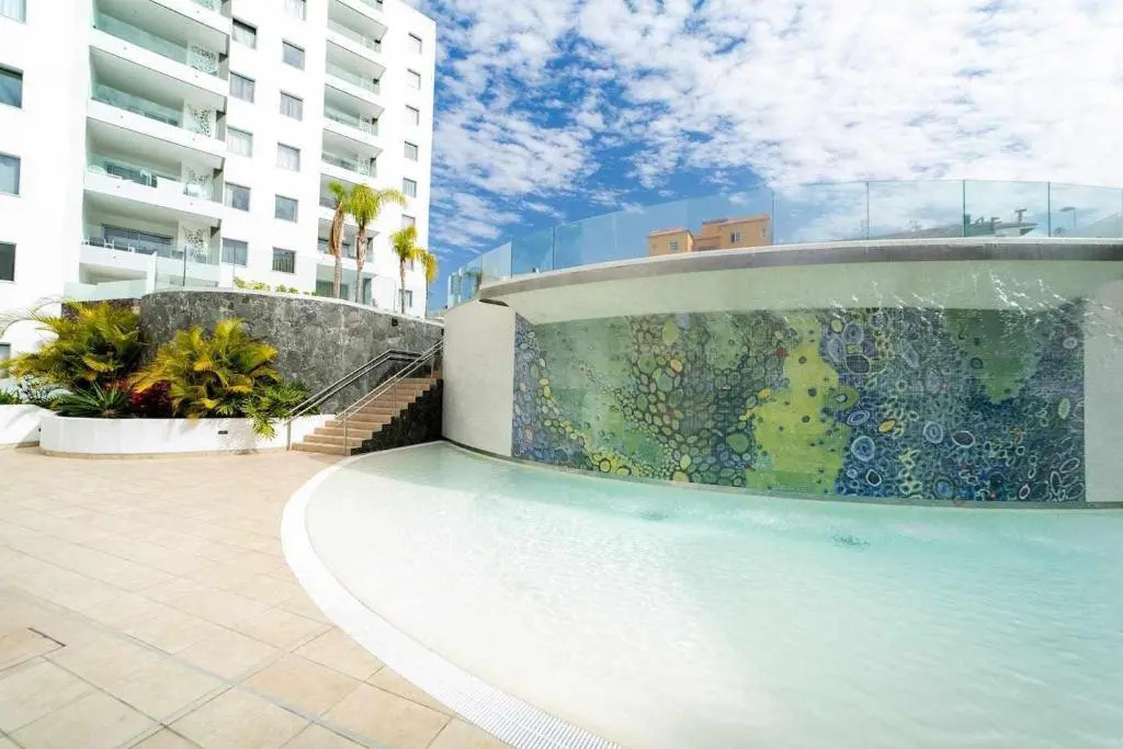 Ocean Garden Suite 11 con jardín privado