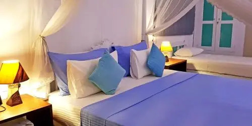 Neelas Beach Inn