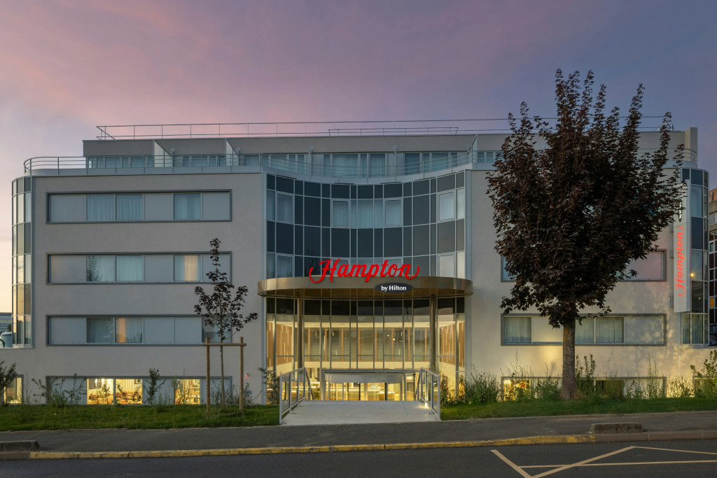 Hampton By Hilton Paris Charles De Gaulle Airport