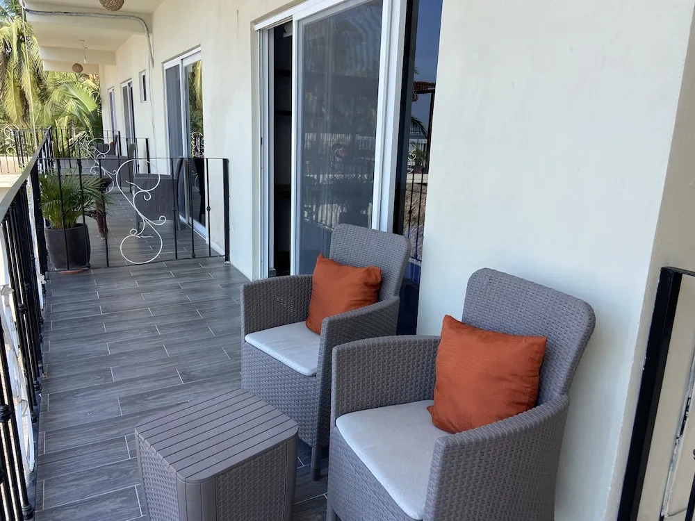 HOTEL EL CORAL