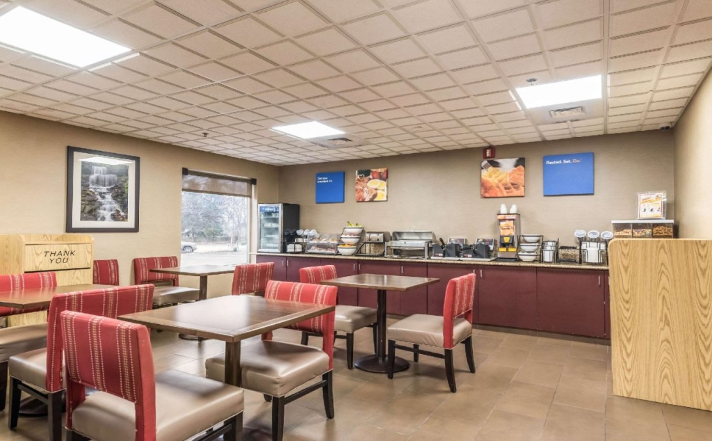Comfort Inn & Suites Dayton Northwest - Englewood