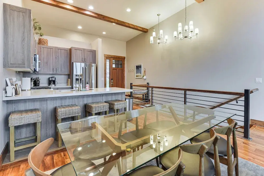 Luxe Eden Gem w/ Hot Tub: 6 Mi to Powder Mountain!