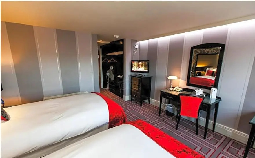 Benedicts Hotel