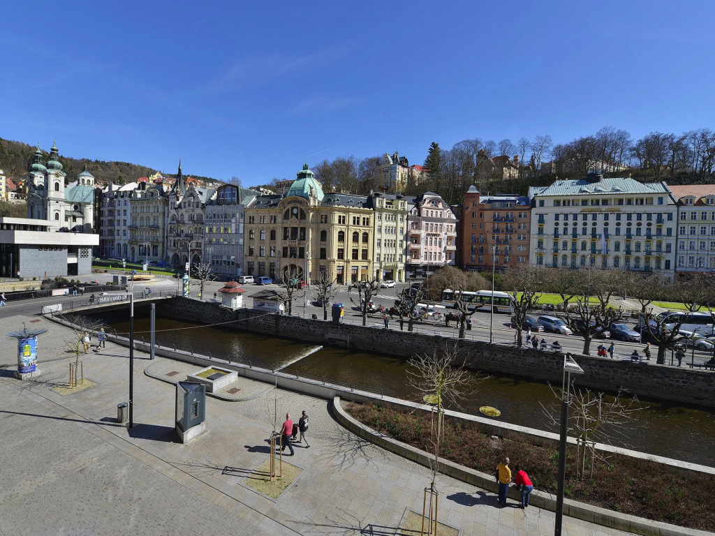 EA Hotel Mozart