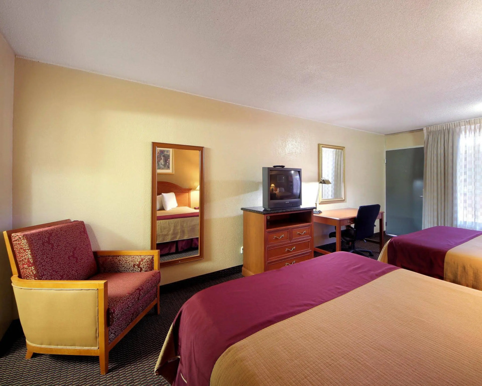 Americas Best Value Inn Shawnee