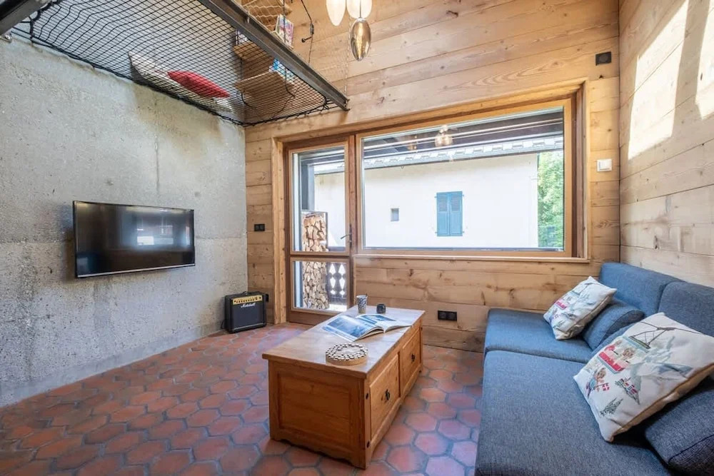 Chalet Racar for 4 People Town Center and Mountain View