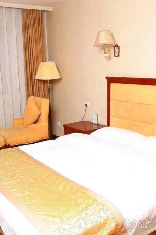 Ground Oriental Hotel