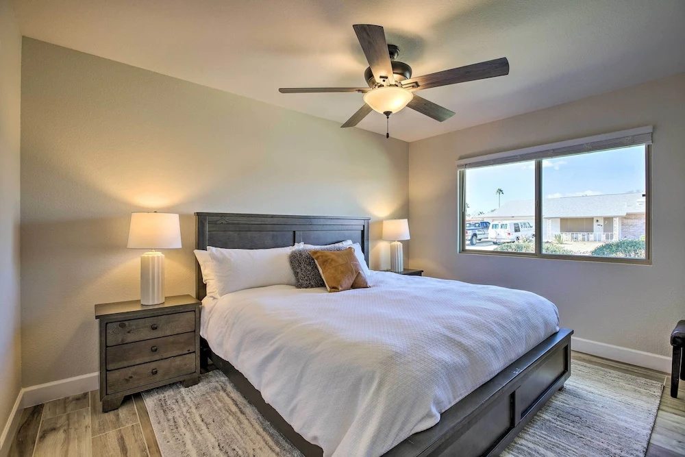 Putting Green, Community Perks: Sun City West Home