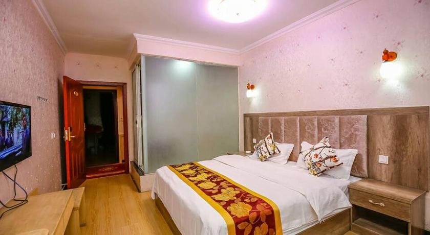 Yuhang Business Hotel