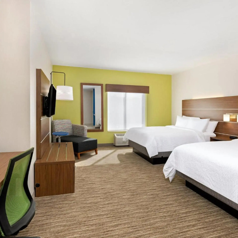 Holiday Inn Express Hotel & Suites Birmingham - Inverness 280 by IHG