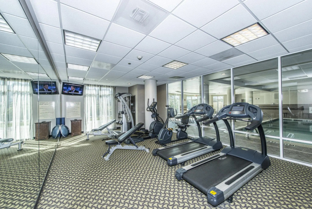 Holiday Inn Express & Suites Charleston Arpt-Conv Ctr Area by IHG