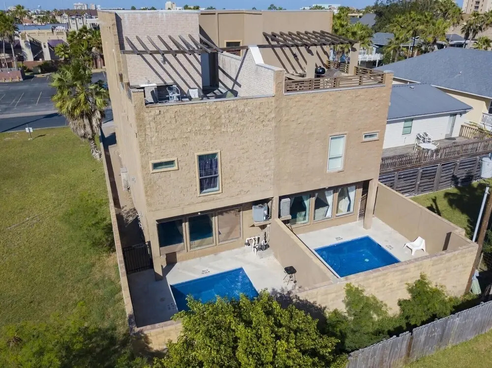 Private Pool 2 Story 1 Block to Beach 3 Bedroom Home by Redawning