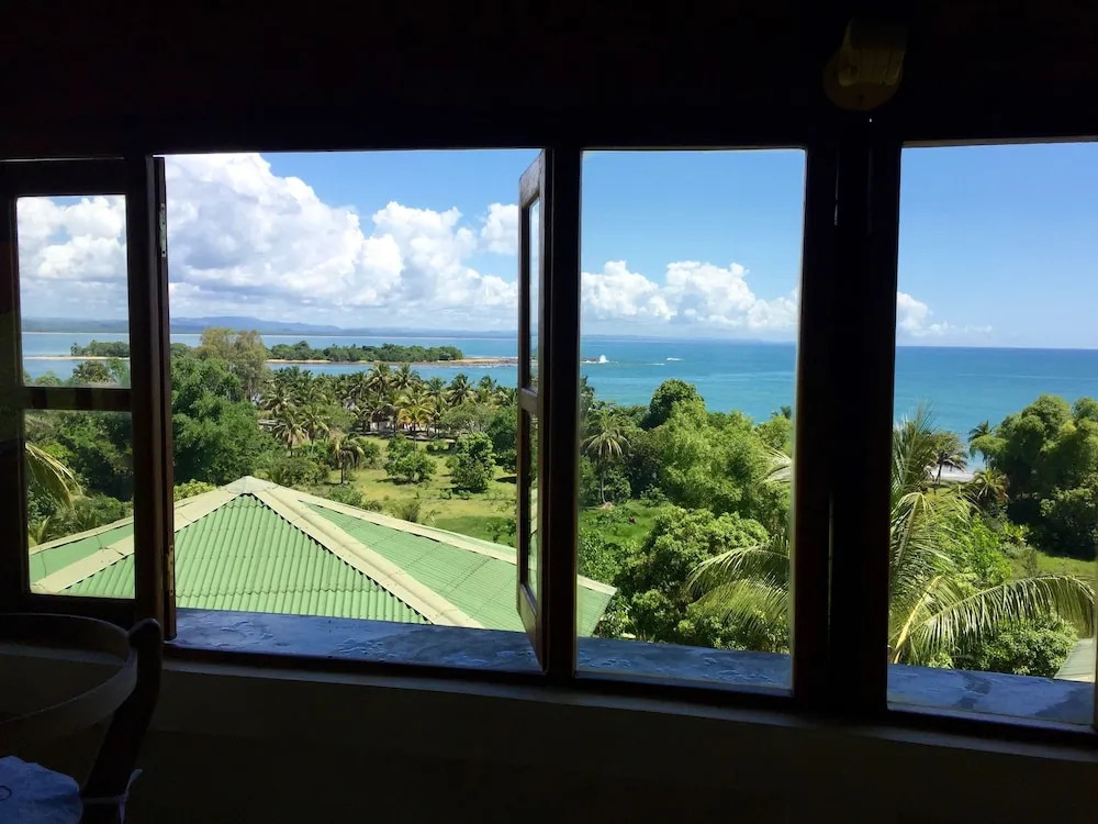Oasis Lodge