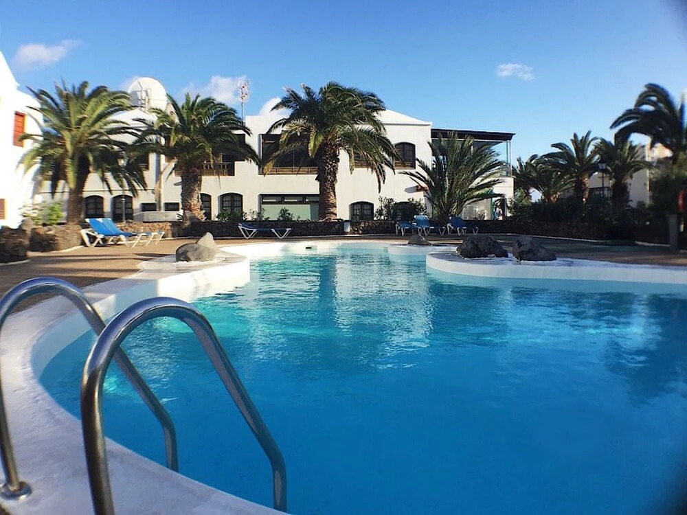 Apartment Maravillosa with Pool, Sat-tv & free Wifi in Costa Teguise