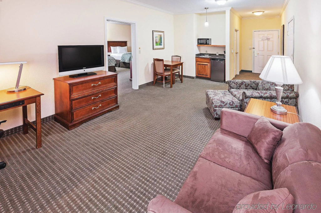 La Quinta Inn & Suites by Wyndham Gainesville