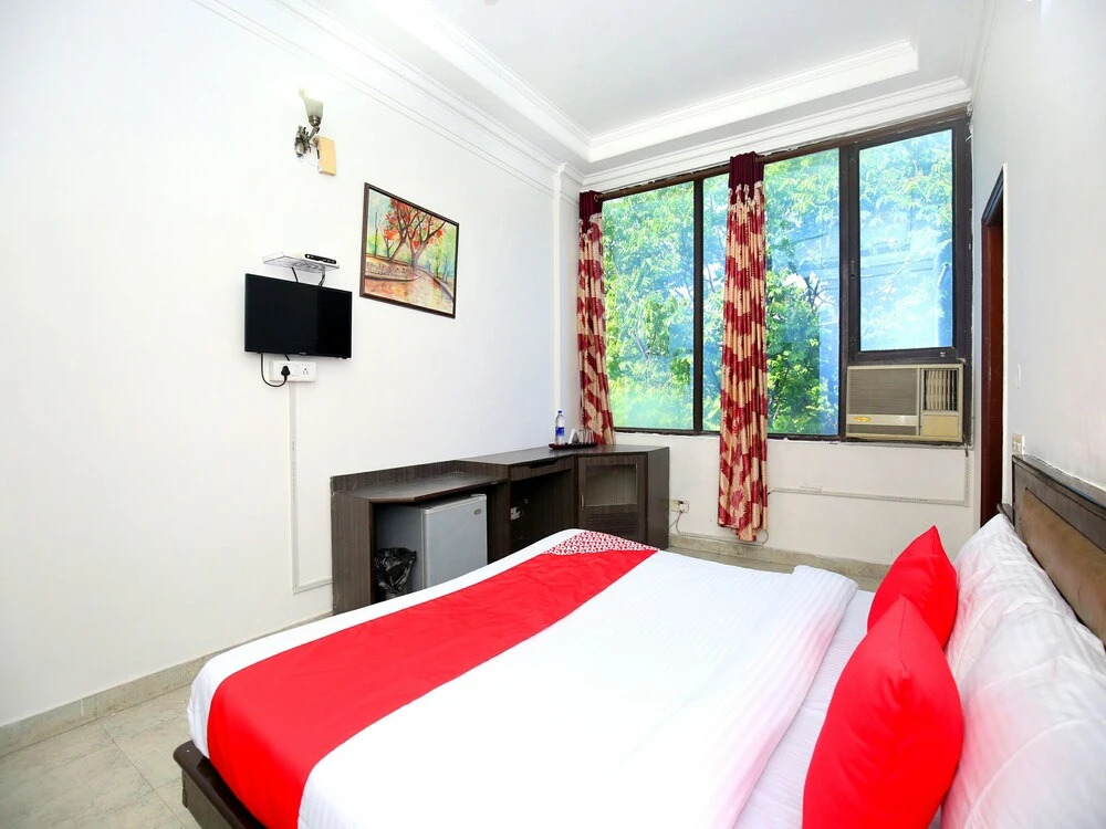 OYO 13139 Hotel Mohali Continental