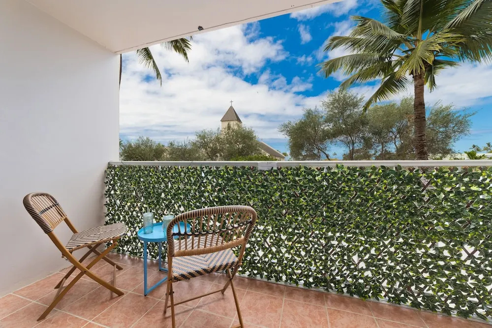 Big Island Kailua Village 208 1 Bedroom Condo