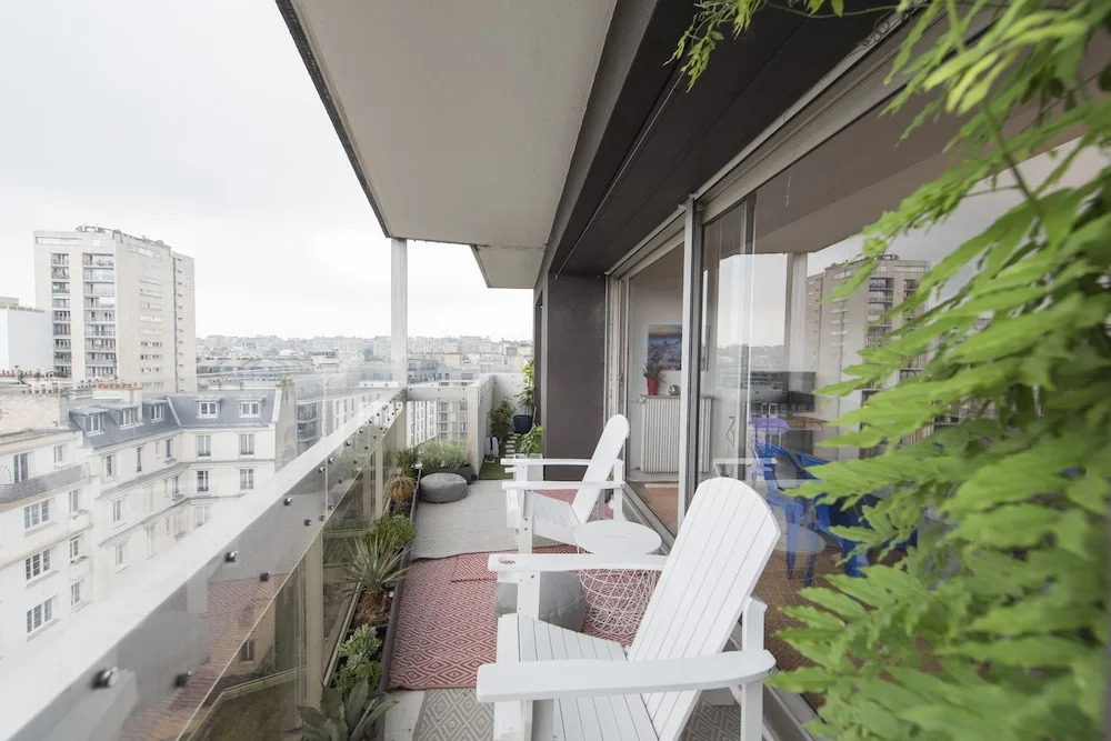 Home comforts by the Eiffel Tower