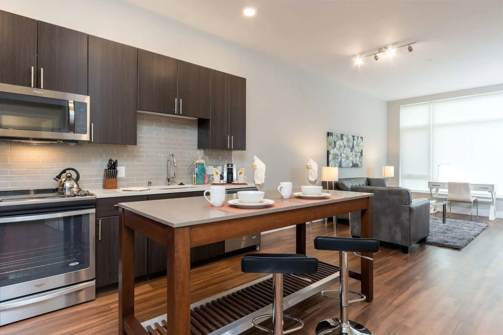 Global Luxury Suites at Downtown Mountain View