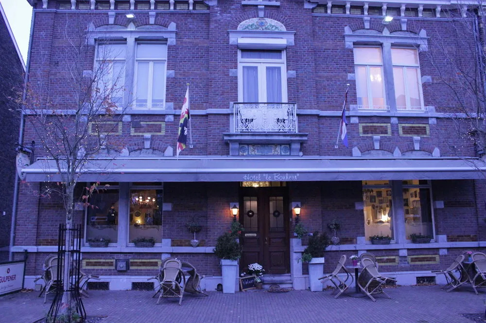 hotel le bonheur