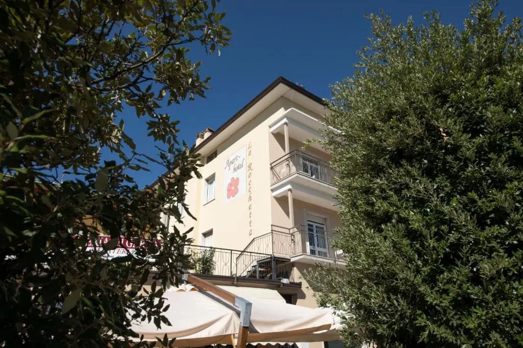 Apart-Hotel la Rocchetta