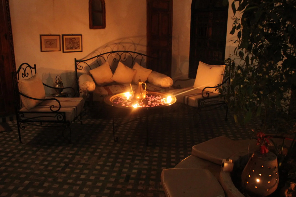 Riad O LY