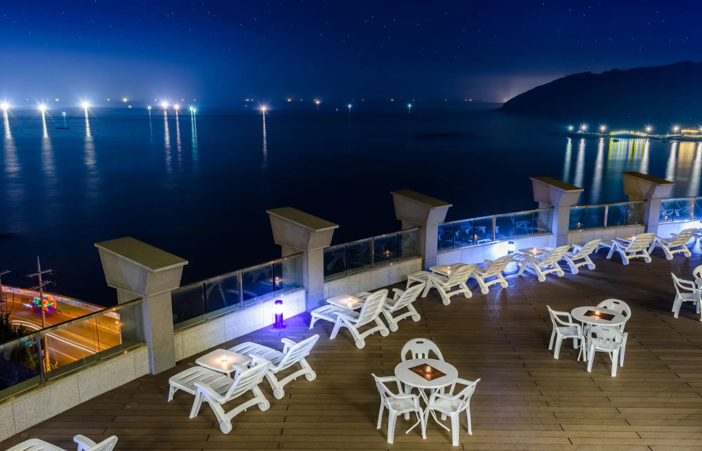 Aimi Jeju Beach Hotel Hamdeok W