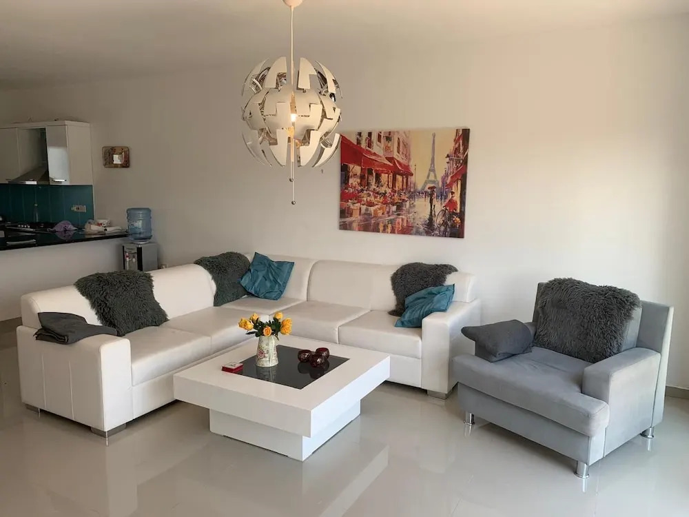 Highly Comfortable Family-friendly Apartment in Lovely Area
