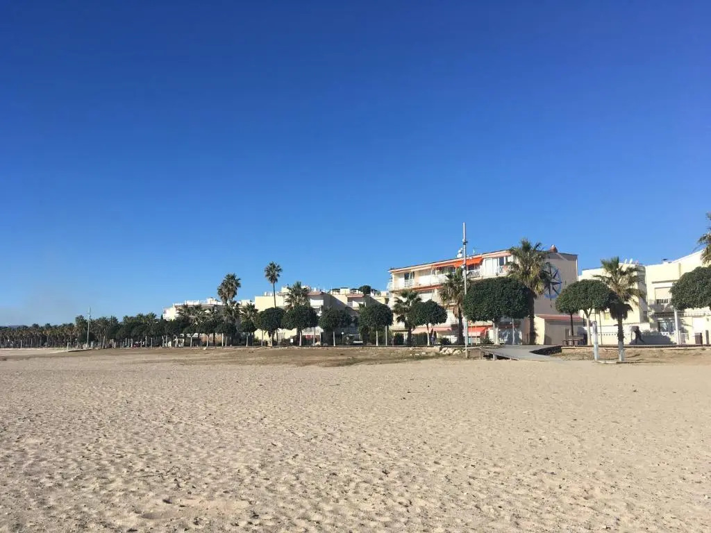 Terrasse vue mer a 20m plage Cambrils. Locamar Apt Lourdes