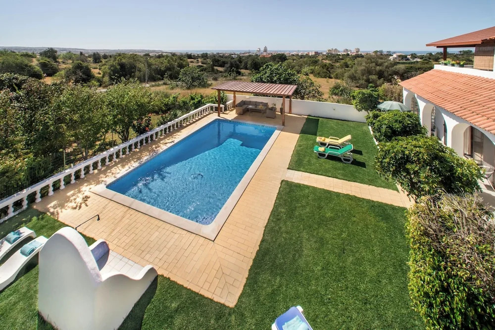 Villa V3 With Private Pool and air Conditioning and Free Wifi Internet