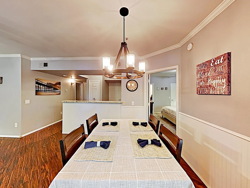 15095 Scottsdale - 2 Br Condo