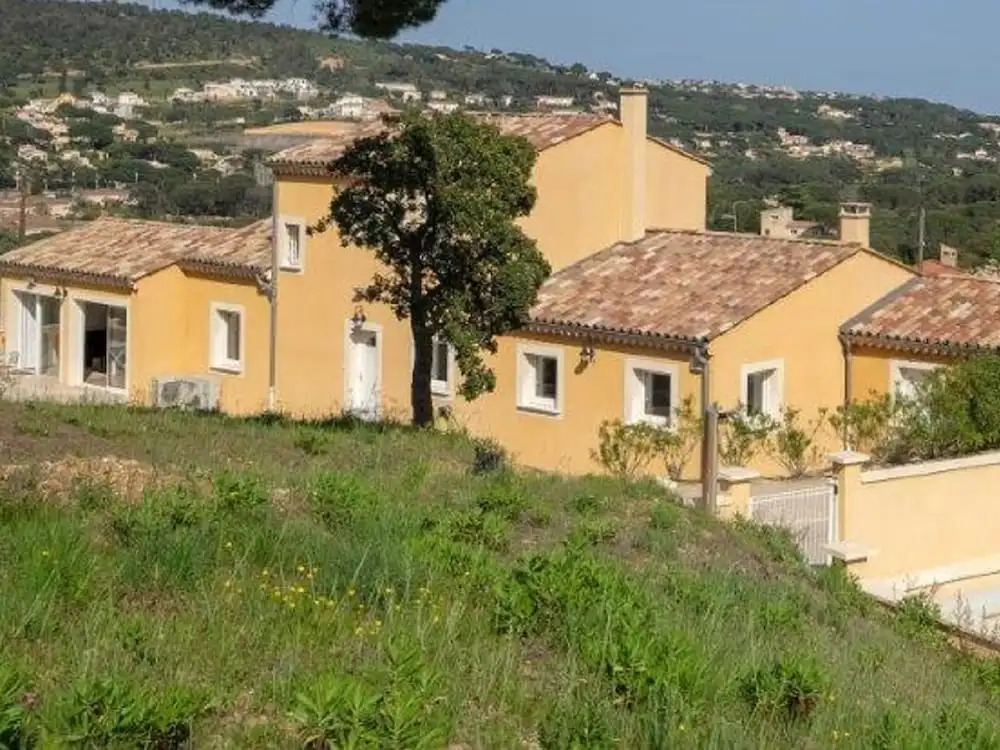 Soothing Holiday Home in Sainte-maxime With Swimming Pool