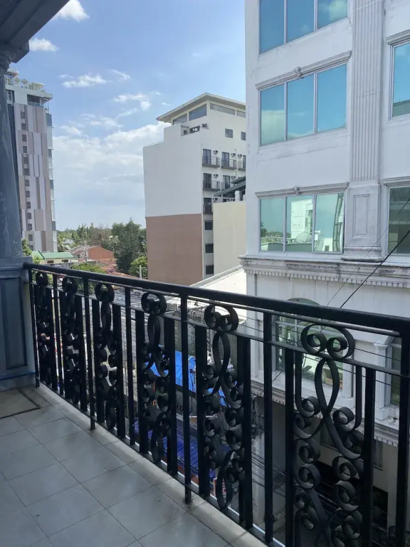 Rovimar Condo Angeles