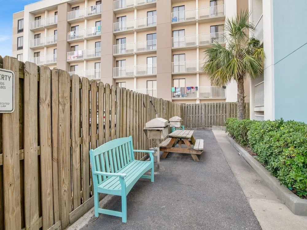 Emerald Key #602 by Southern Vacation Rentals