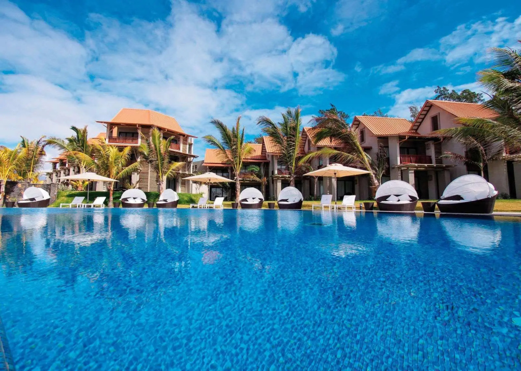 Crystals Beach Resort Belle Mare, a member of Radisson Individuals