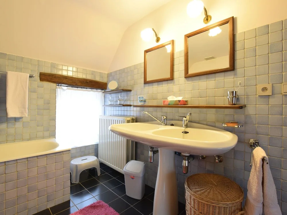 Rustic Holiday Home in Septon with Private Garden