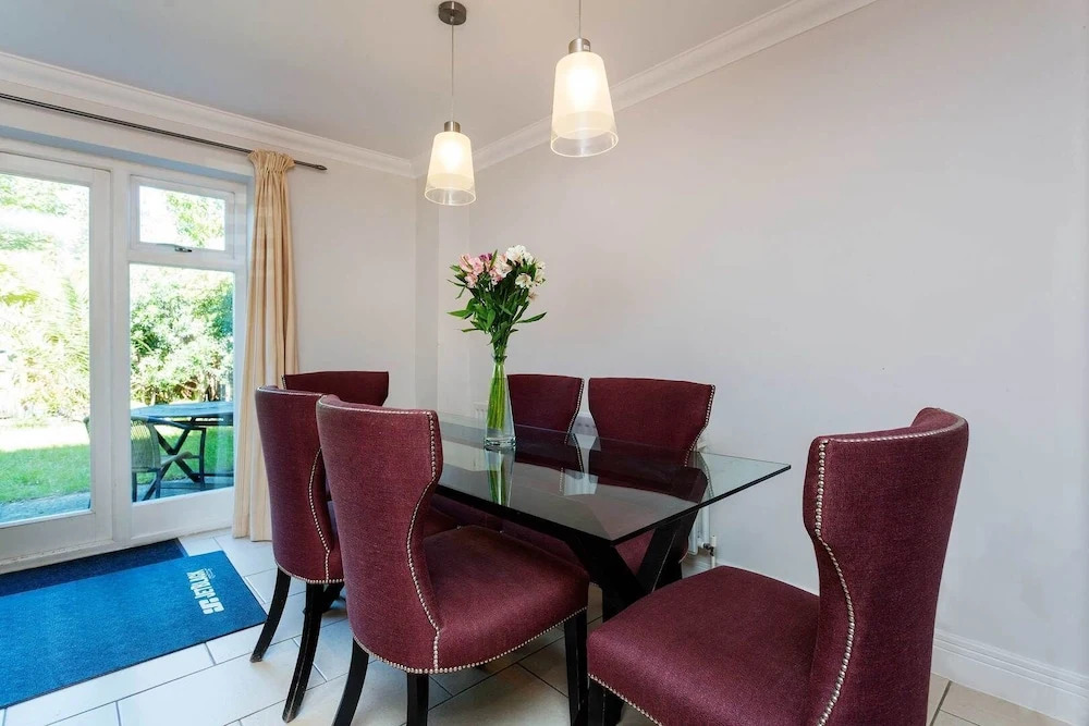 Putney Bridge Place