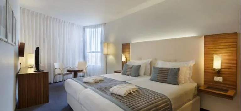 Lot Hotel