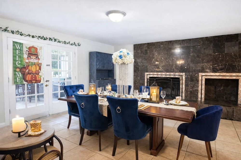 Huge 3BD Home Near Dc - 8 Mins to Downtown va